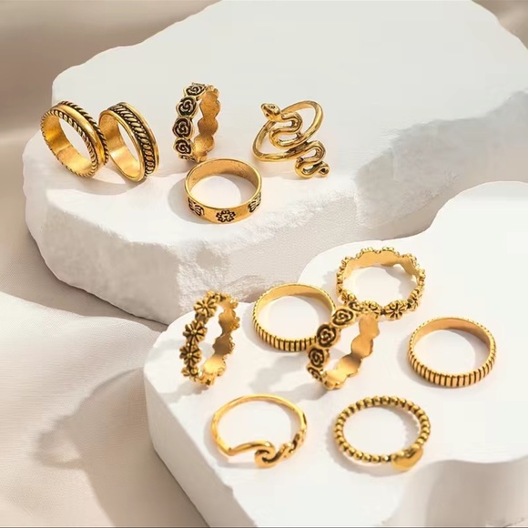 12-Piece Aged Gold Ring Set - Picture 4 of 6